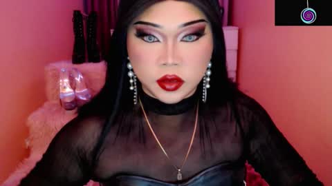 Queen Mireska online show from February 5, 2026, 4:44 pm