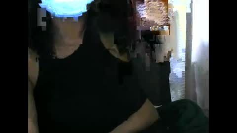 amichouu online show from December 2, 2025, 8:04 pm