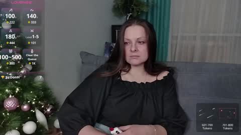 Mila online show from December 17, 2024, 10:34 am