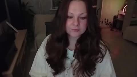 Mila online show from November 9, 2025, 10:52 pm