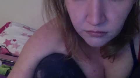 Snapshot of amileamariestar chatting on December 10, 2024, 1:32 am amileamariestar online show from December 10, 2024, 1:32 am