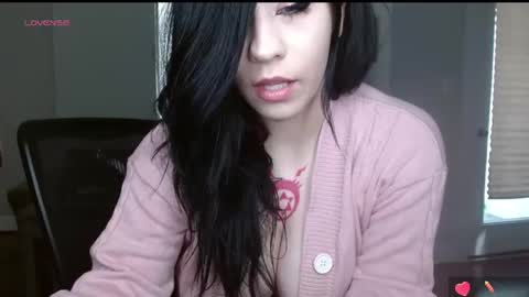 Snapshot of amilustxx chatting on December 27, 2024, 6:20 pm amilust online show from December 27, 2024, 6:20 pm