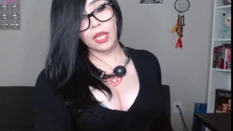 amilust online show from February 11, 2026, 9:42 pm