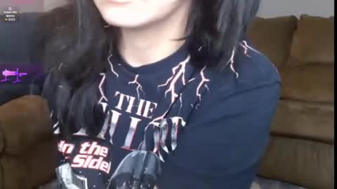 Snapshot of amilustxx chatting on June 6, 2026, 5:28 pm amilust online show from June 6, 2026, 5:28 pm