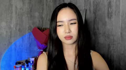 Amina online show from March 2, 2025, 4:32 pm