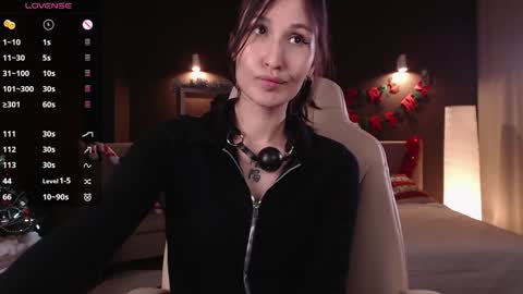 Snapshot of aminegulse chatting on December 19, 2024, 12:45 pm Camilla online show from December 19, 2024, 12:45 pm