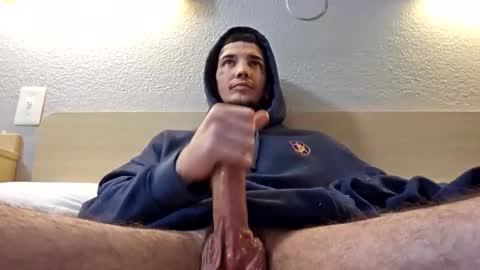 amiri_sweater online show from November 28, 2025, 8:06 am