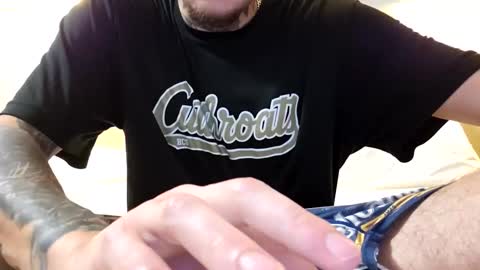 amiri_sweater online show from November 30, 2025, 9:13 am