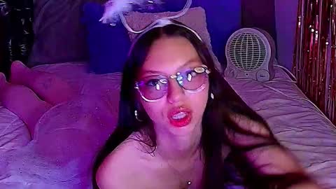 Ammelie online show from October 31, 2025, 12:55 am