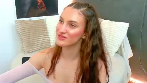 Snapshot of ammirra_a chatting on July 1, 2026, 4:47 am Amira online show from July 1, 2026, 4:47 am