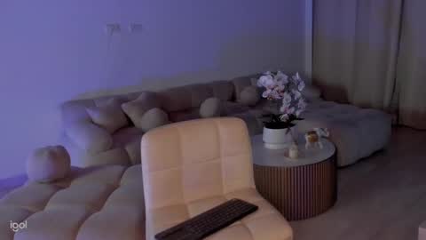 Snapshot of ammy_oxford chatting on January 7, 2025, 12:13 am Ammy online show from January 7, 2025, 12:13 am