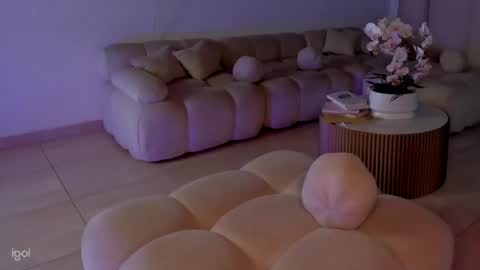 Snapshot of ammy_oxford chatting on February 12, 2025, 3:18 am Ammy online show from February 12, 2025, 3:18 am