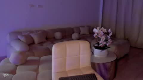 Snapshot of ammy_oxford chatting on February 15, 2025, 12:15 am Ammy online show from February 15, 2025, 12:15 am