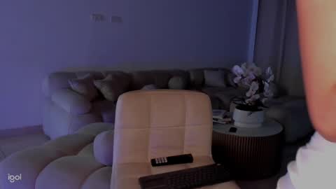 Snapshot of ammy_oxford chatting on March 8, 2025, 8:11 am Ammy online show from March 8, 2025, 8:11 am