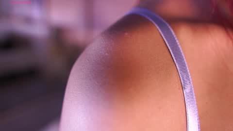 Ammy Scott  online show from March 1, 2026, 7:05 pm