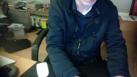 Snapshot of amor2200 chatting on December 2, 2024, 7:38 pm Amor2200 online show from December 2, 2024, 7:38 pm