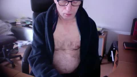 Snapshot of amor2200 chatting on December 21, 2024, 10:39 am Amor2200 online show from December 21, 2024, 10:39 am