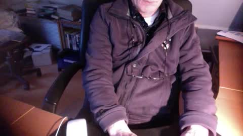 Snapshot of amor2200 chatting on January 9, 2025, 8:13 am Amor2200 online show from January 9, 2025, 8:13 am