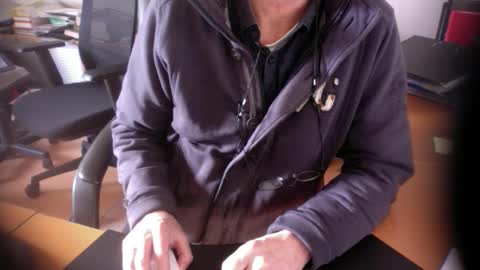 Snapshot of amor2200 chatting on January 27, 2025, 1:09 pm Amor2200 online show from January 27, 2025, 1:09 pm