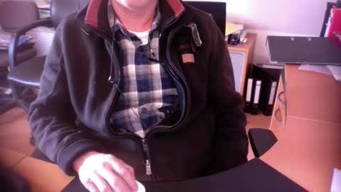 Snapshot of amor2200 chatting on March 4, 2025, 1:06 pm Amor2200 online show from March 4, 2025, 1:06 pm