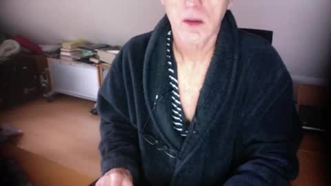 Amor2200 online show from November 23, 2025, 9:53 am