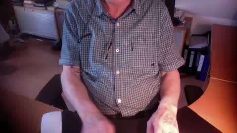 Amor2200 online show from April 29, 2026, 6:03 pm