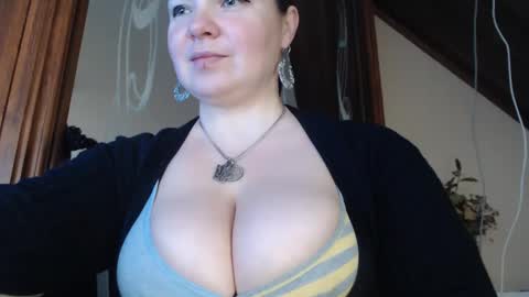 Snapshot of amorelara chatting on January 26, 2025, 7:42 am amorelara online show from January 26, 2025, 7:42 am