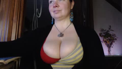 Snapshot of amorelara chatting on March 3, 2025, 4:14 pm amorelara online show from March 3, 2025, 4:14 pm