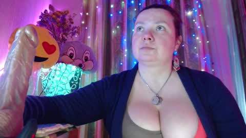 amorelara online show from March 27, 2026, 9:53 am