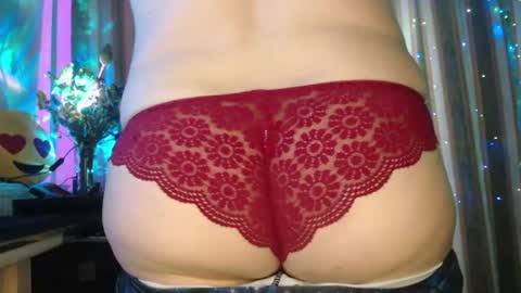 amorelara online show from July 24, 2026, 8:01 am