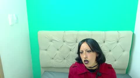 Snapshot of amoremerchmar chatting on June 14, 2026, 3:19 am amoremerchmar online show from June 14, 2026, 3:19 am