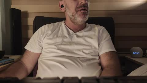 AmorLin online show from April 5, 2026, 11:57 pm