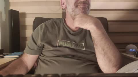 AmorLin online show from April 15, 2026, 5:53 pm