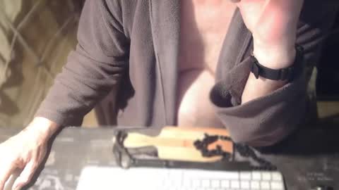 Snapshot of amslave4f chatting on October 3, 2025, 7:49 am amslave4f online show from October 3, 2025, 7:49 am