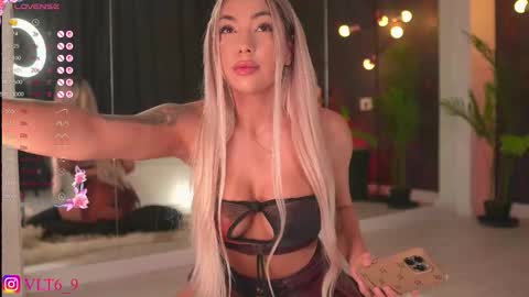    -------------   online show from September 25, 2025, 9:51 pm