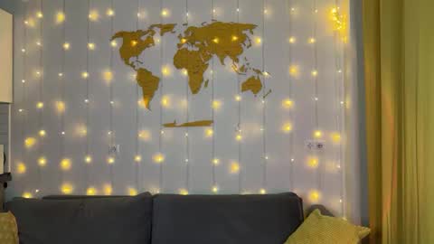 Snapshot of amurakim chatting on December 8, 2024, 5:11 pm Amura Kim online show from December 8, 2024, 5:11 pm