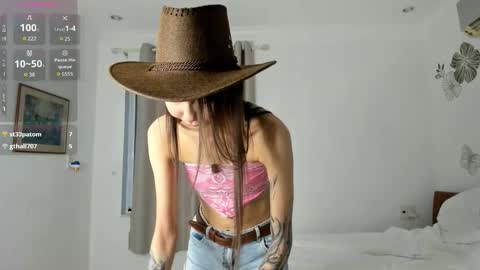 Amy online show from October 30, 2025, 12:34 am