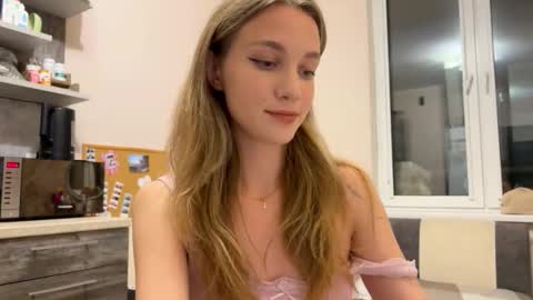 Snapshot of amy_chill chatting on November 4, 2025, 4:17 pm Amy Chill online show from November 4, 2025, 4:17 pm