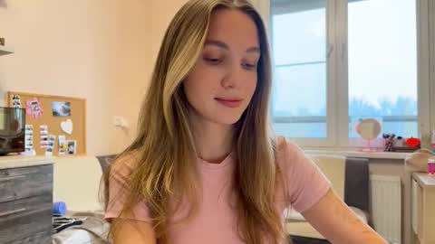 Snapshot of amy_chill chatting on November 18, 2025, 10:09 am Amy Chill online show from November 18, 2025, 10:09 am