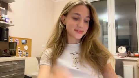 Snapshot of amy_chill chatting on November 26, 2025, 5:36 pm Amy Chill online show from November 26, 2025, 5:36 pm