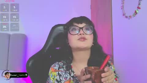 Snapshot of amy_lit chatting on July 10, 2026, 10:01 pm Hello I am Allison Welcome to my room and let is have a good time together whith me online show from July 10, 2026, 10:01 pm