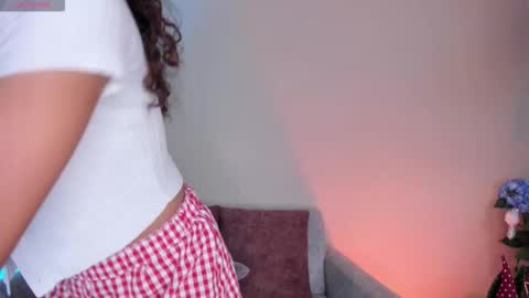 Amely online show from December 19, 2025, 4:03 pm