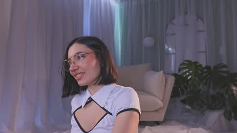 Snapshot of amyarmstrong chatting on April 28, 2026, 9:20 pm Amy Armstrong online show from April 28, 2026, 9:20 pm