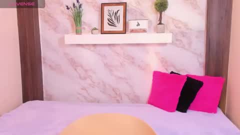 My name is AMY... Nice to meet you  thumb up me please its important online show from December 18, 2025, 5:30 pm