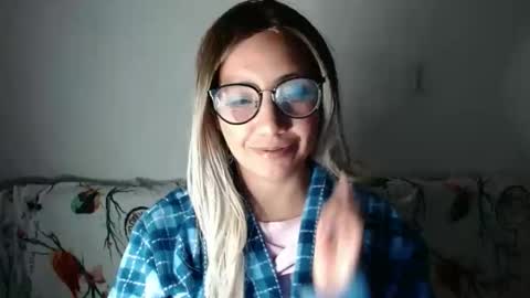 amycosplay99 online show from December 28, 2024, 2:33 am