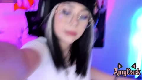 Snapshot of amydark chatting on April 28, 2026, 11:21 pm Amy online show from April 28, 2026, 11:21 pm