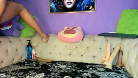 Snapshot of amydelahoz_8 chatting on October 23, 2025, 2:00 am Amy Kamila online show from October 23, 2025, 2:00 am