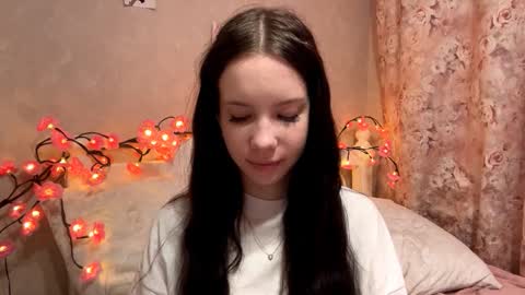 Milou online show from November 6, 2025, 3:57 pm