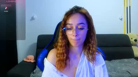 amykentt online show from March 8, 2025, 4:28 pm