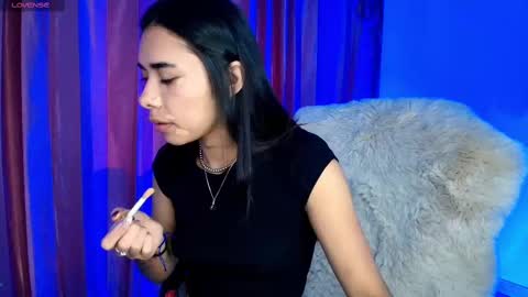 Amy ... Nice to meet u   thumb up me please its important online show from September 10, 2025, 2:22 am